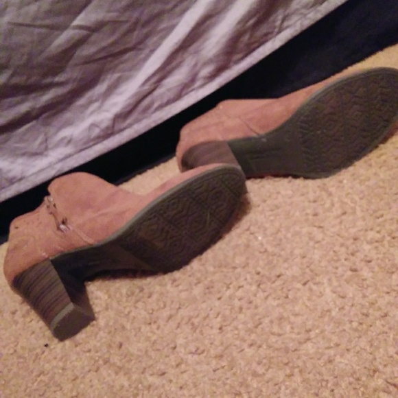 Women's American Eagle shoes - Picture 2 of 2